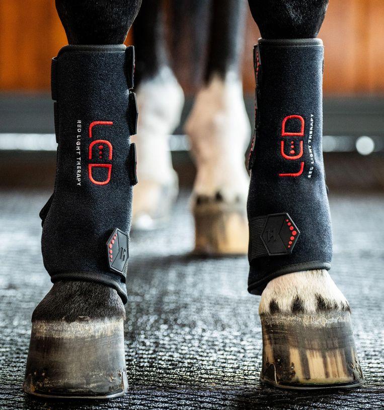 Horseware® LED Red Light Therapy Leg Wrap