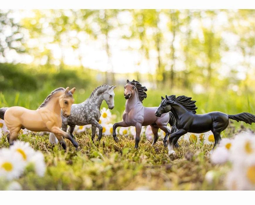 Breyer Sm Poetry In Motion