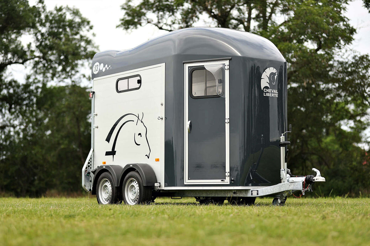 Cheval Liberte Gold 3