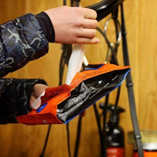 Belvoir Tack Cleaning Mitt