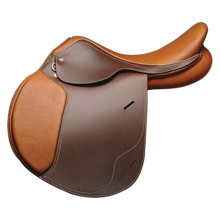 17.5" Black Noelle Jumping Gentec System Santa Cruz Saddle